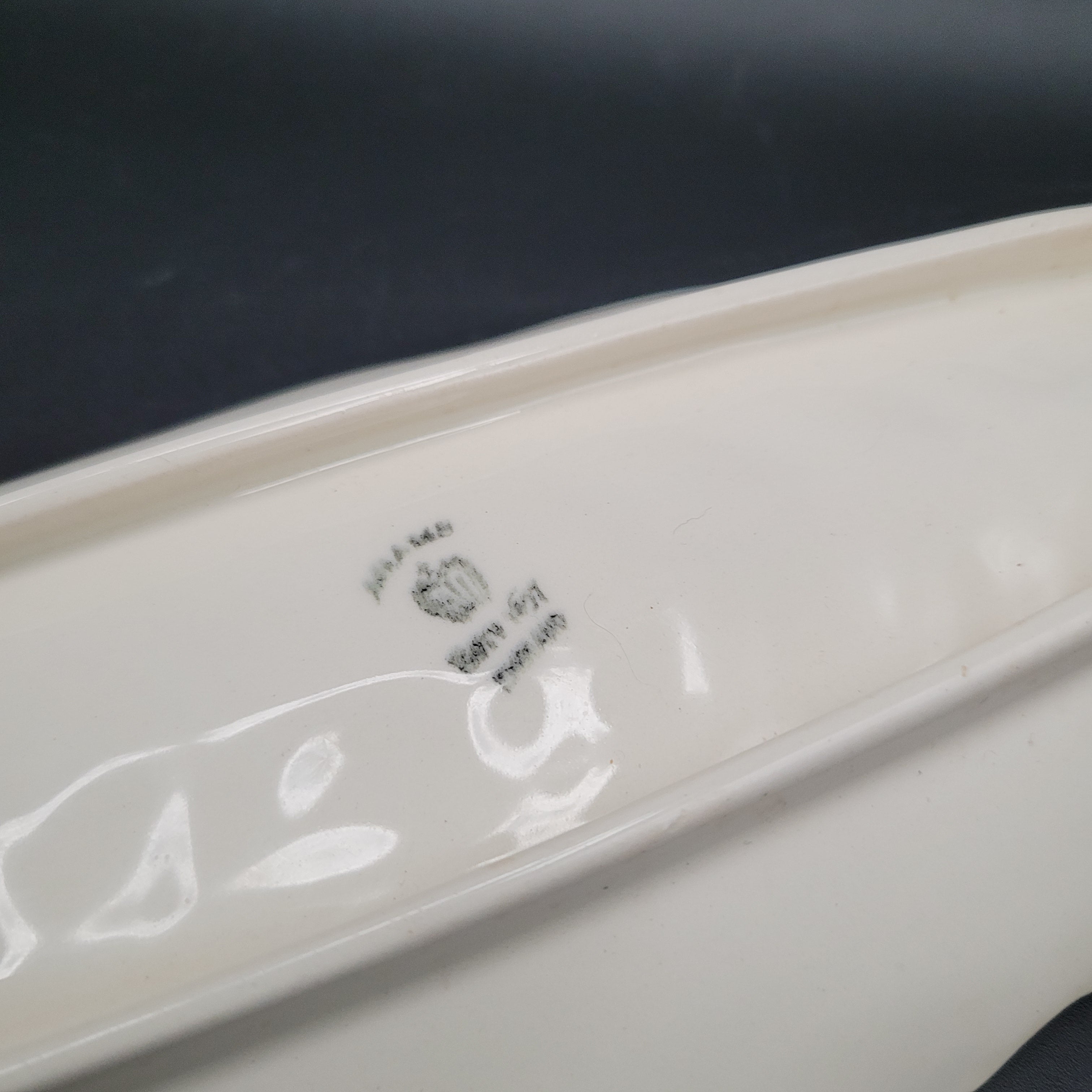 🍃 Mid-Century Green Leaf Console Dishc.1950s–60s Continental German / Austrian