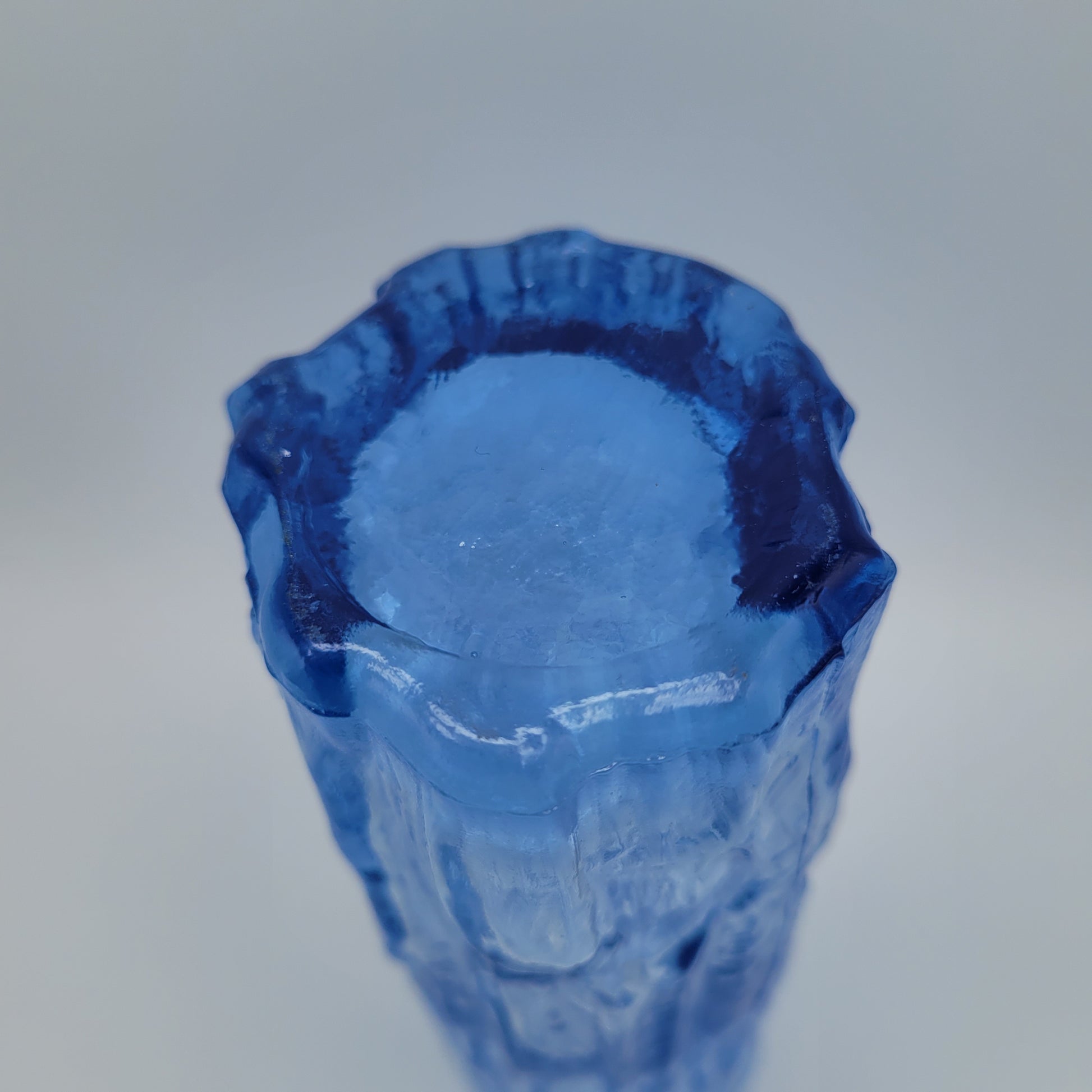 Ravenhead "Bark Effect" ice blue vase. Brrr