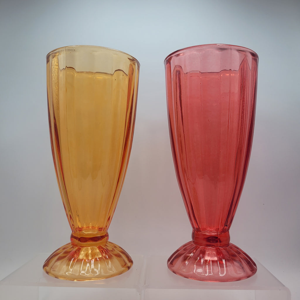 A Set of 4 Vintage Flash-Coloured Sundae Dishes (1950s–1970s)🍧🍨🧁🍦