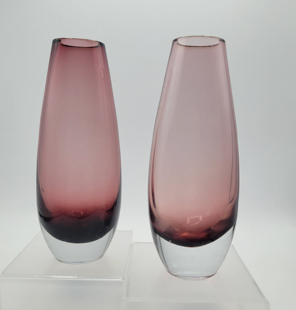 Pair of Riihimäen Lasi “Torpedo” Vases, Attributed to Tamara Aladin (15 cm)