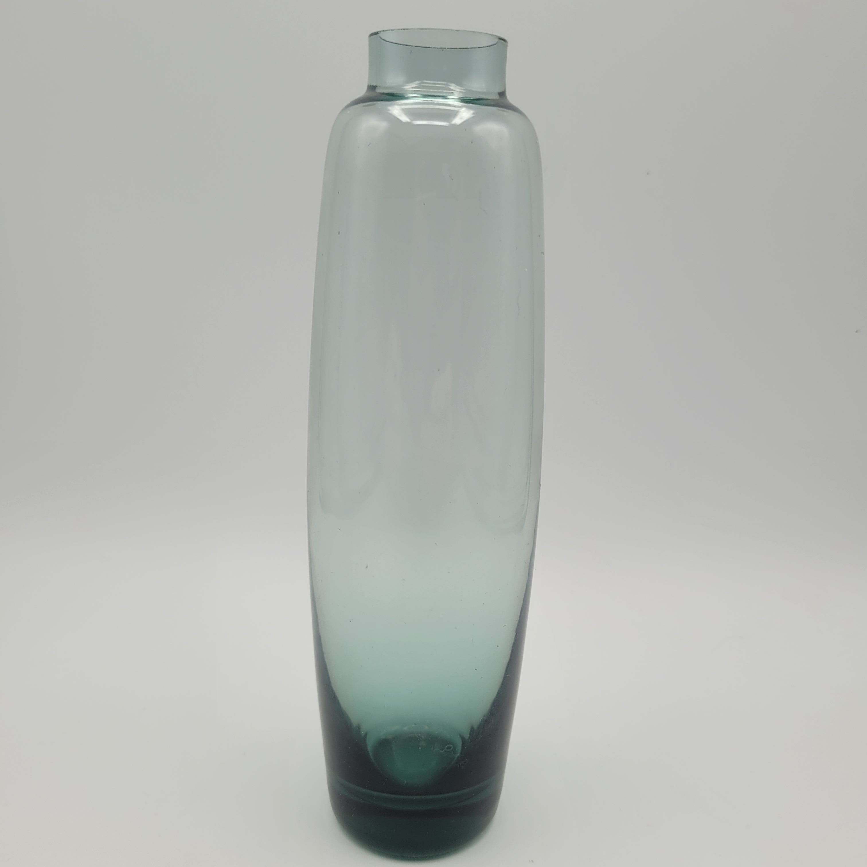 Pair of Scandinavian Modernist Glass Vases – Amber & Teal, 1960s–70s...so stylish 😎