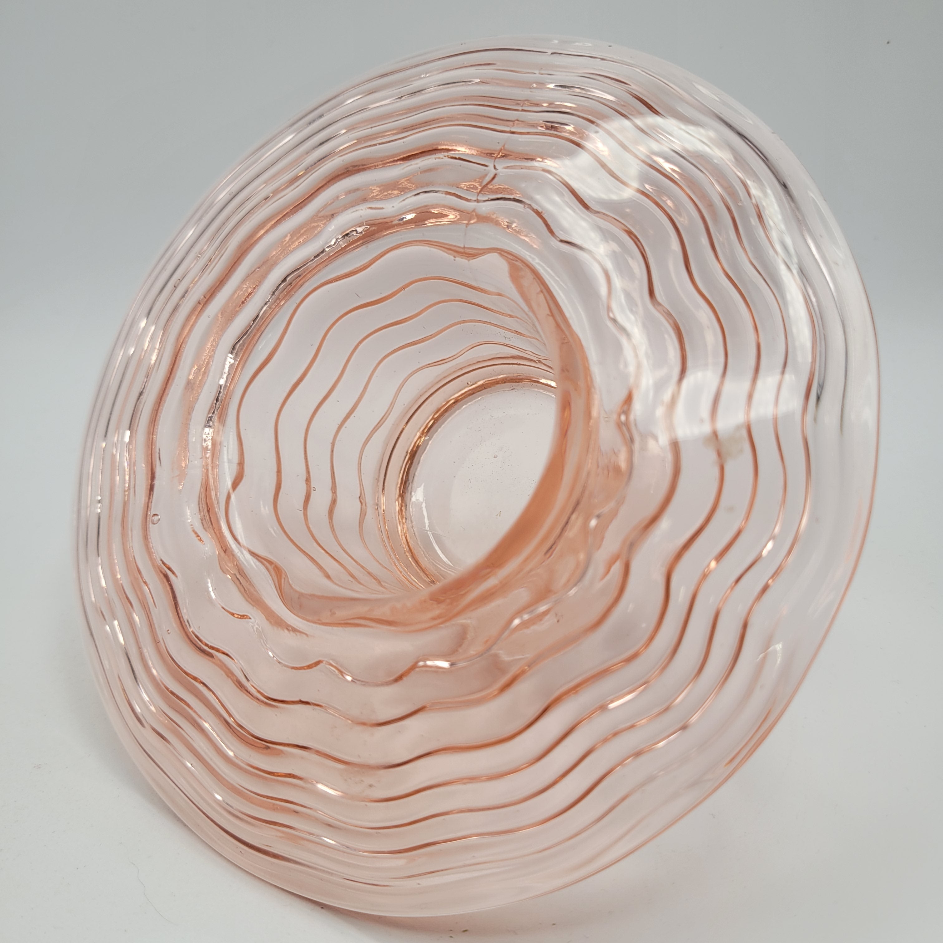 Optic-Ribbed Rose-Pink Bowl — Strongly Reminiscent of Ekenäs Glasbruk, Sweden,       c.1955–65