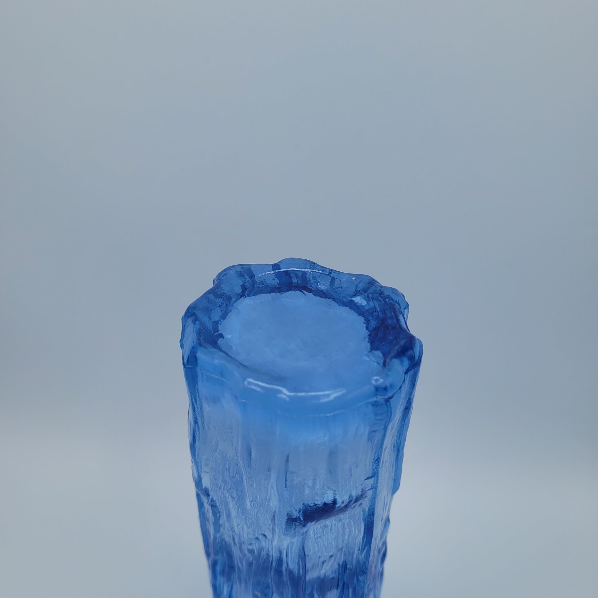Ravenhead "Bark Effect" ice blue vase. Brrr