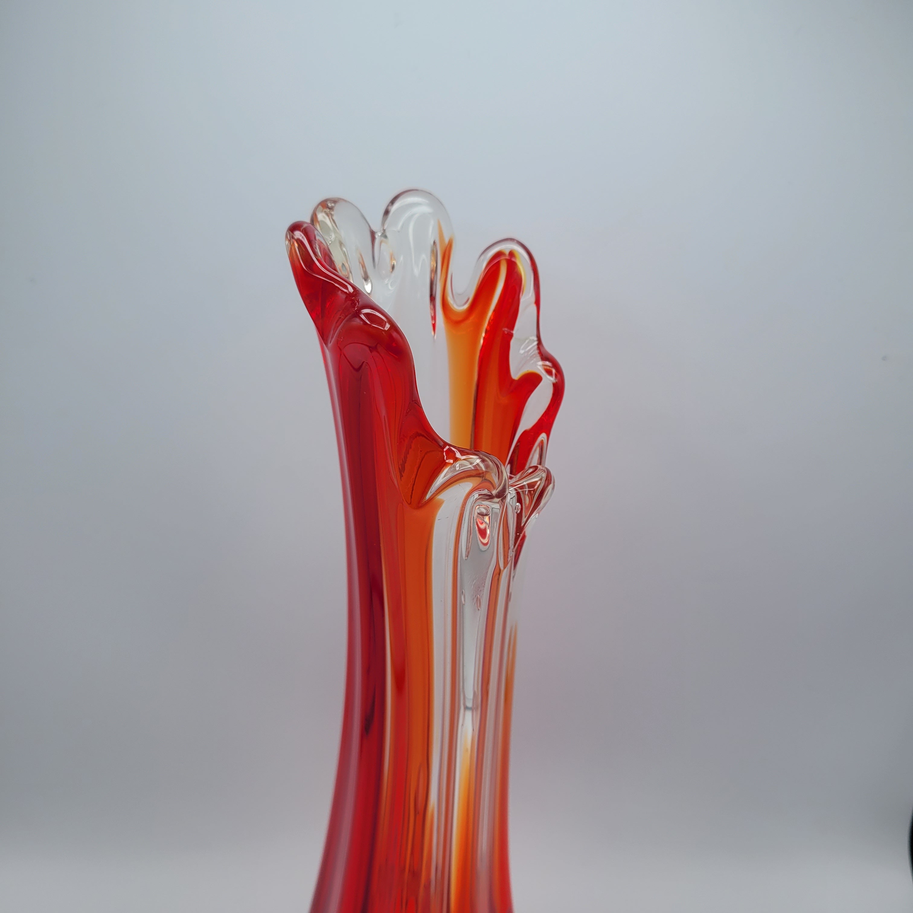 Italian art glass in the Murano Tradition. Sommerso & Rigadin Swung Vase. 1960s Mid Century Modern. Superb 👌