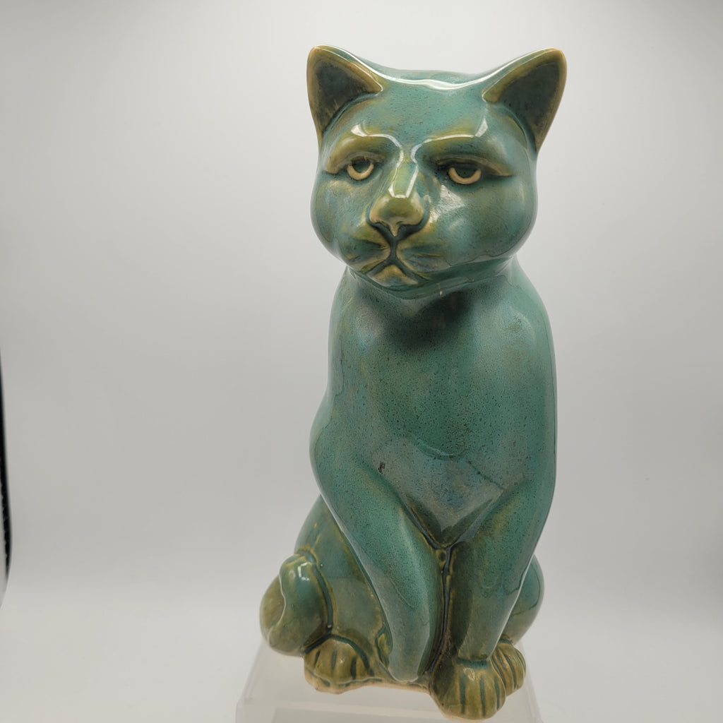 🐾 “The Cat With Opinions” — Mid-Century Ceramic Sculpture