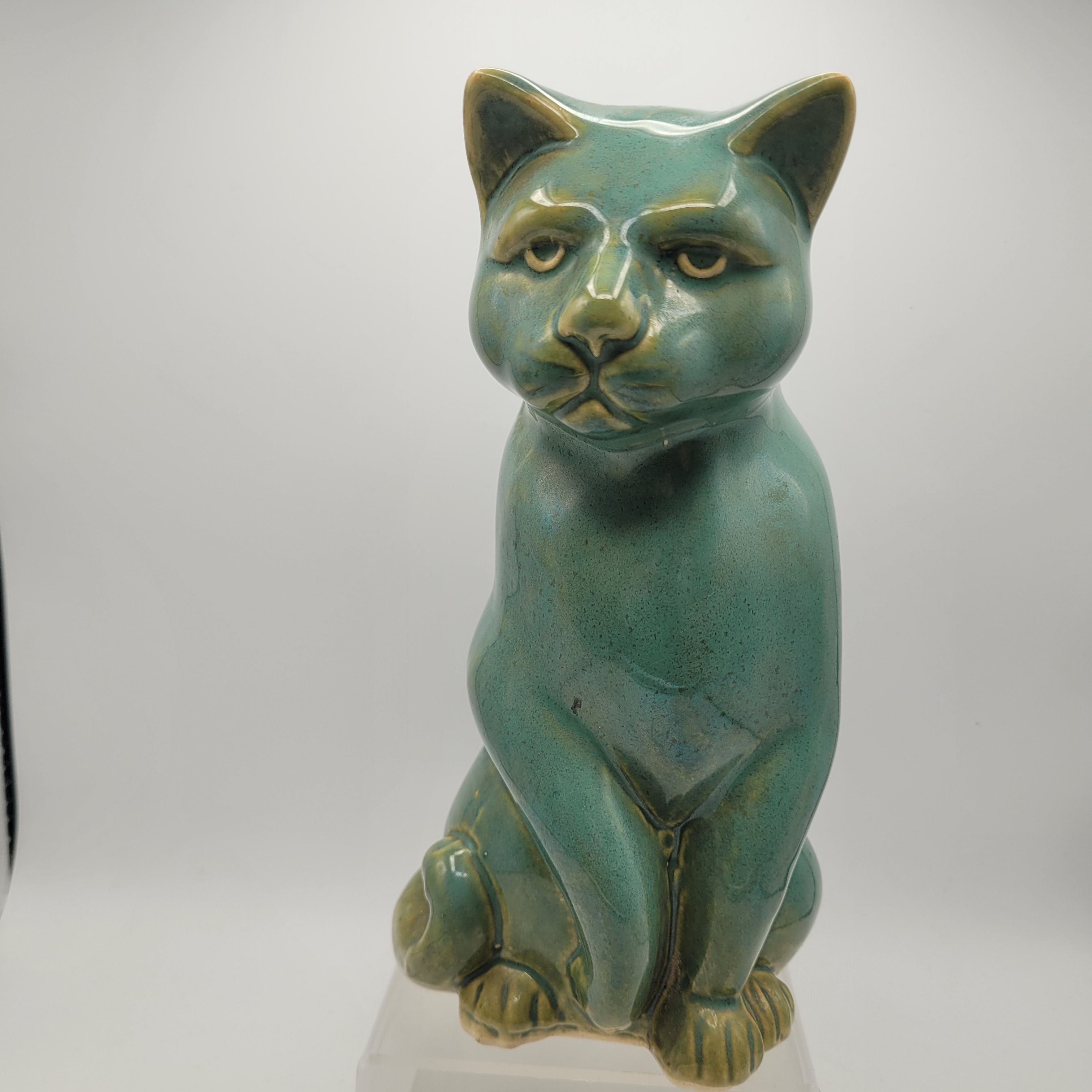 🐾 “The Cat With Opinions” — Mid-Century Ceramic Sculpture