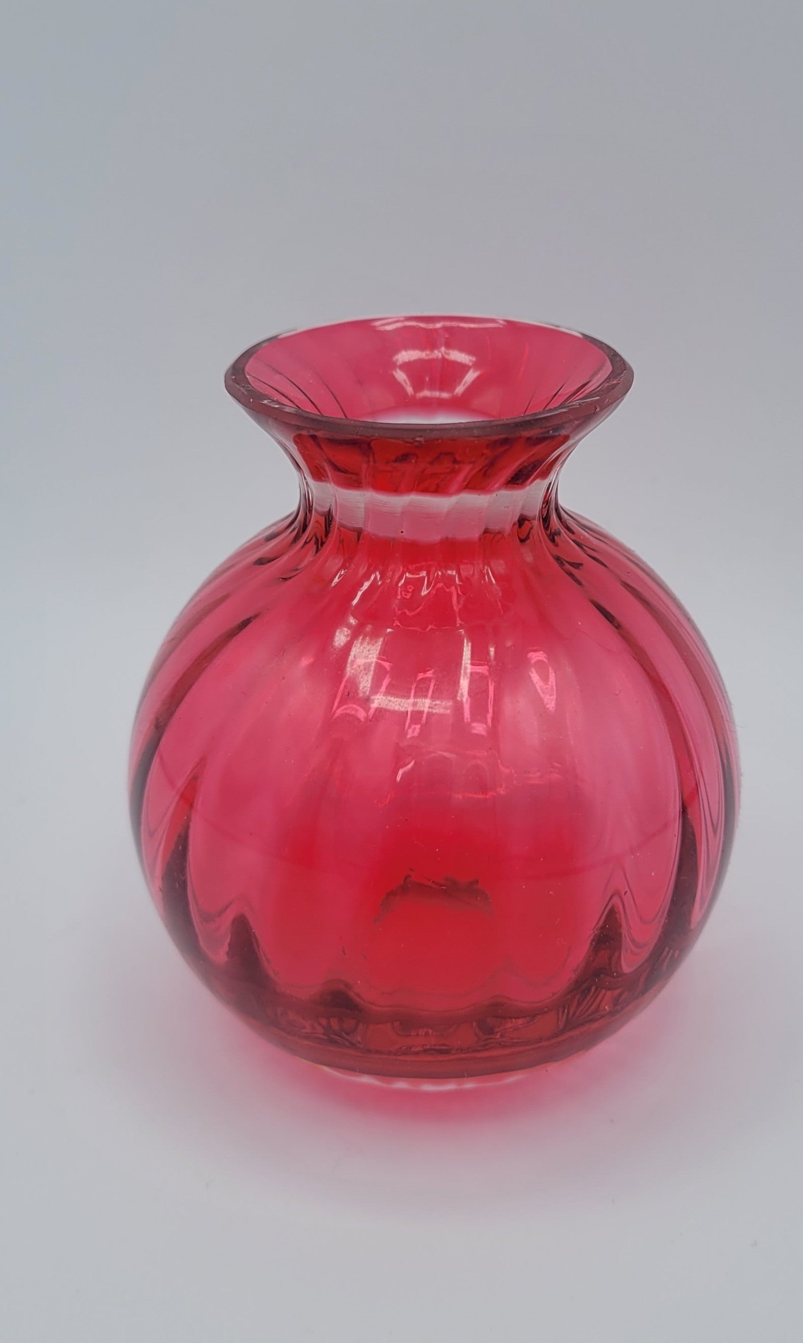Pilgrim cranberry glass posy vase "optic swirl" perfect