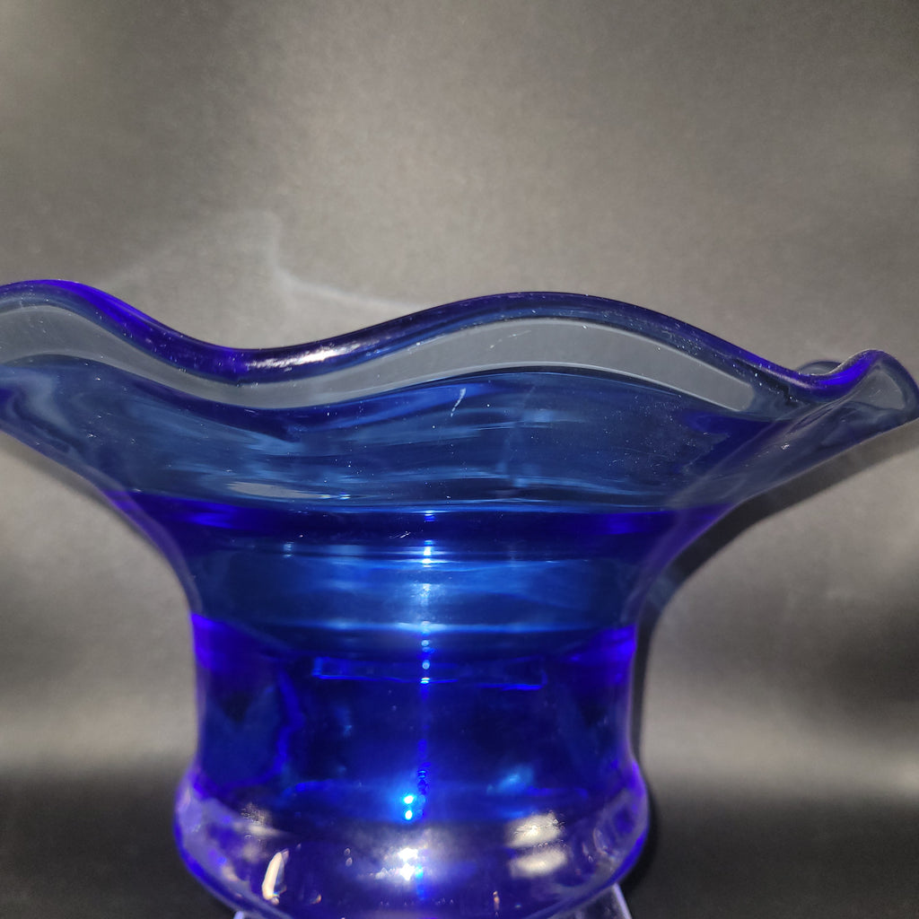 🩵Scandinavian Cobalt Blue Art Glass Bowl – Attributed to Riihimäen Lasi, Finland c. 1970s