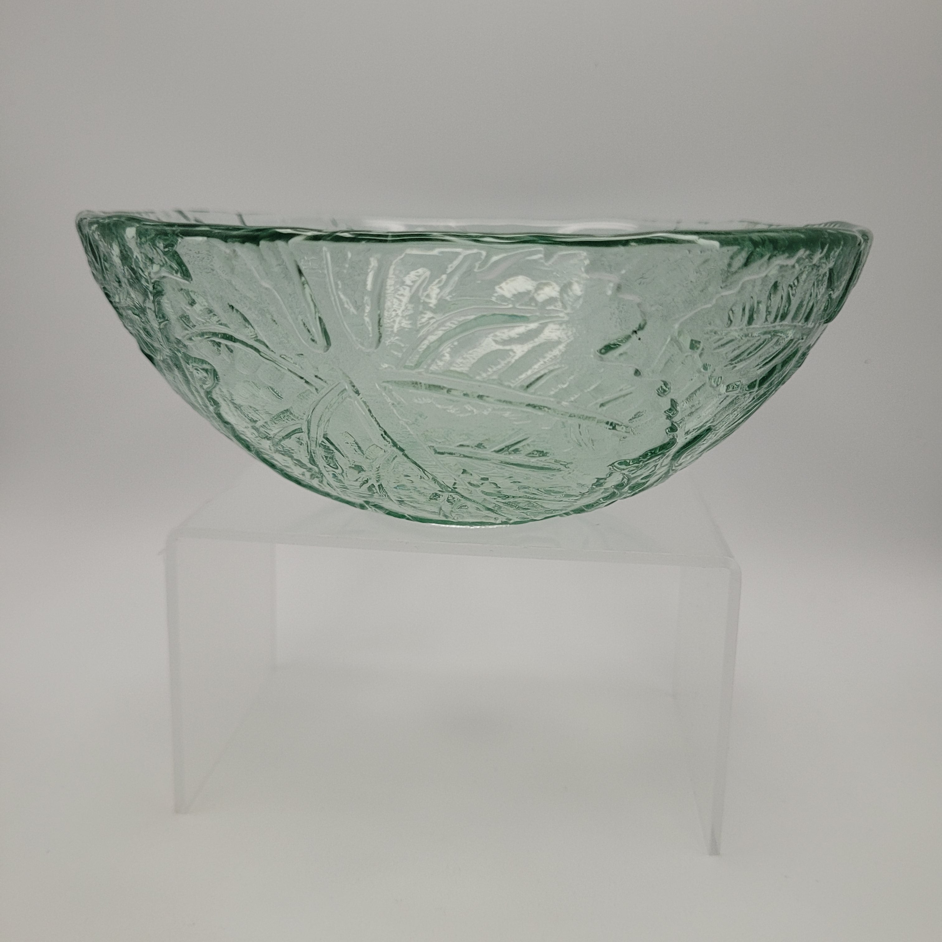 Mid-Century British Pressed Glass Bowl – Pale Green with Subtle Uranium Glow, c.1940s–50s