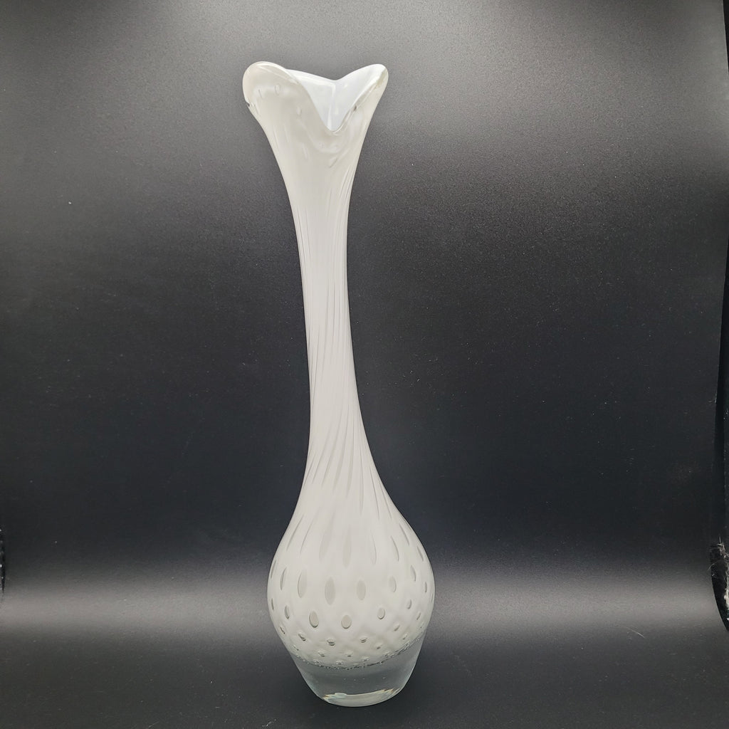 Mid-Century Swedish Controlled Bubble Vase – Åseda Glass, White Cased Sommerso Form, c.1960s..🇸🇪