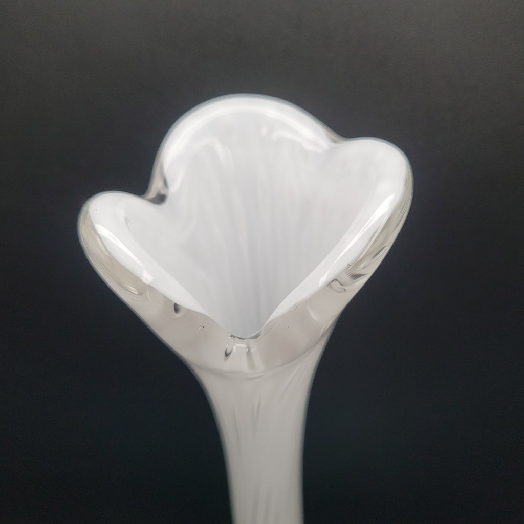 Mid-Century Swedish Controlled Bubble Vase – Åseda Glass, White Cased Sommerso Form, c.1960s..🇸🇪