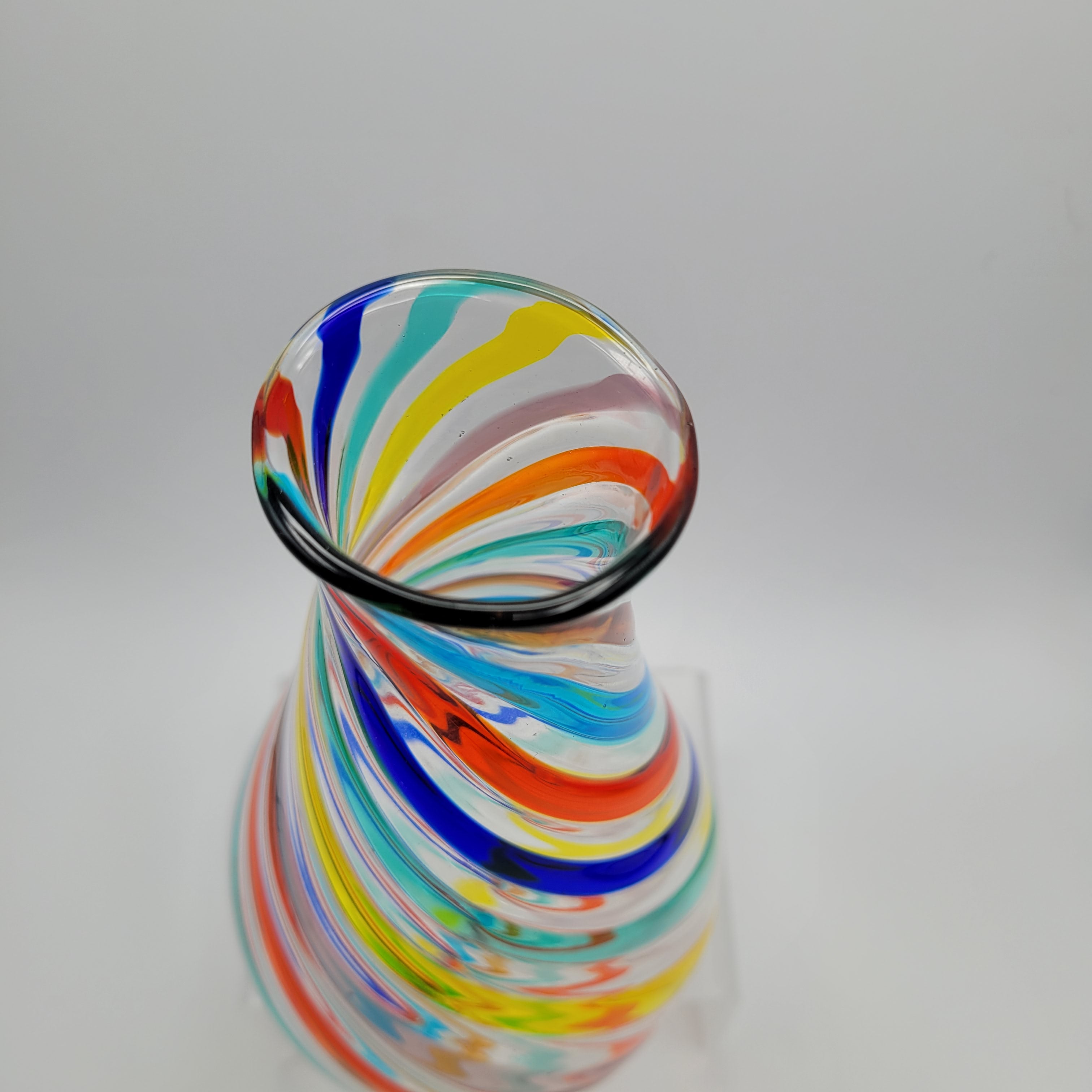 F&M Ballarin Murano Filigree Spiral glass Vase. Signed and with label.