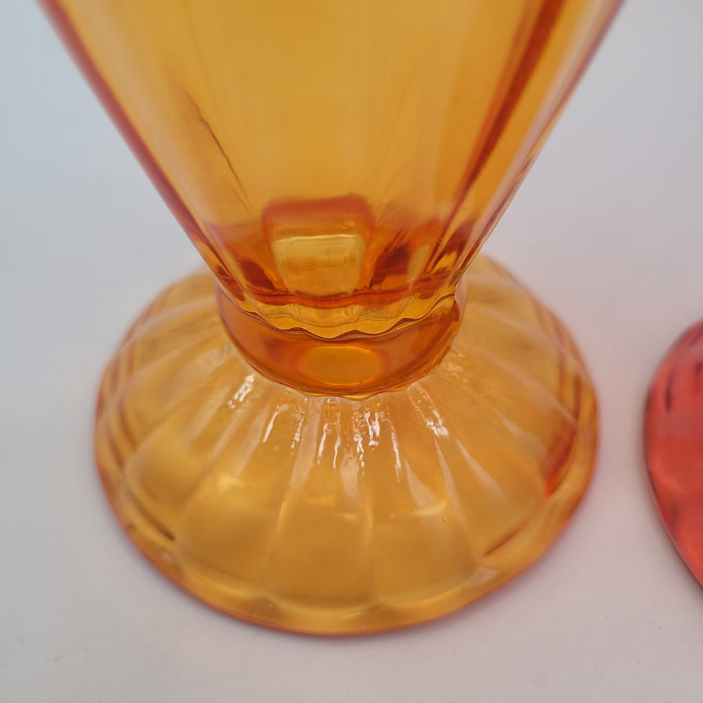 A Set of 4 Vintage Flash-Coloured Sundae Dishes (1950s–1970s)🍧🍨🧁🍦