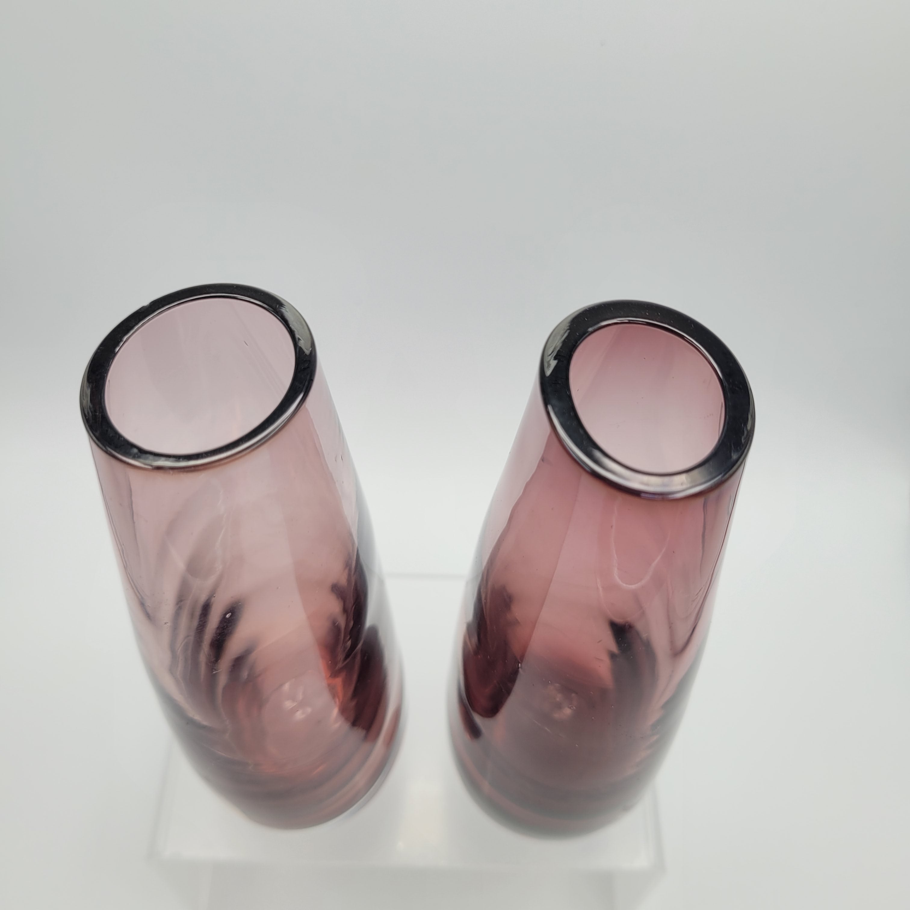 Pair of Riihimäen Lasi “Torpedo” Vases, Attributed to Tamara Aladin (15 cm)