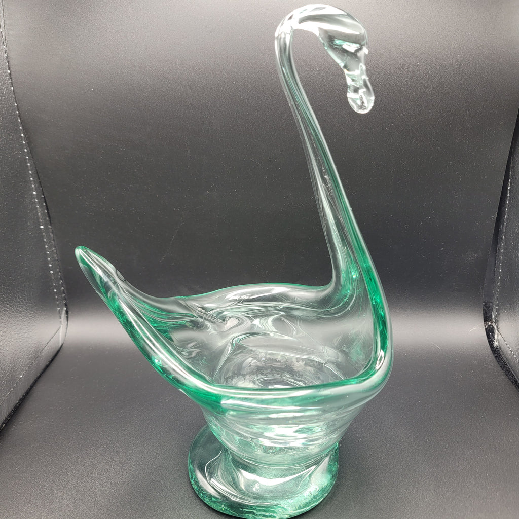 Mid-Century Hand-Blown Green Glass Swan Vase – Applied Base, Czechoslovakia (c. 1960s)🦢🦢🦢