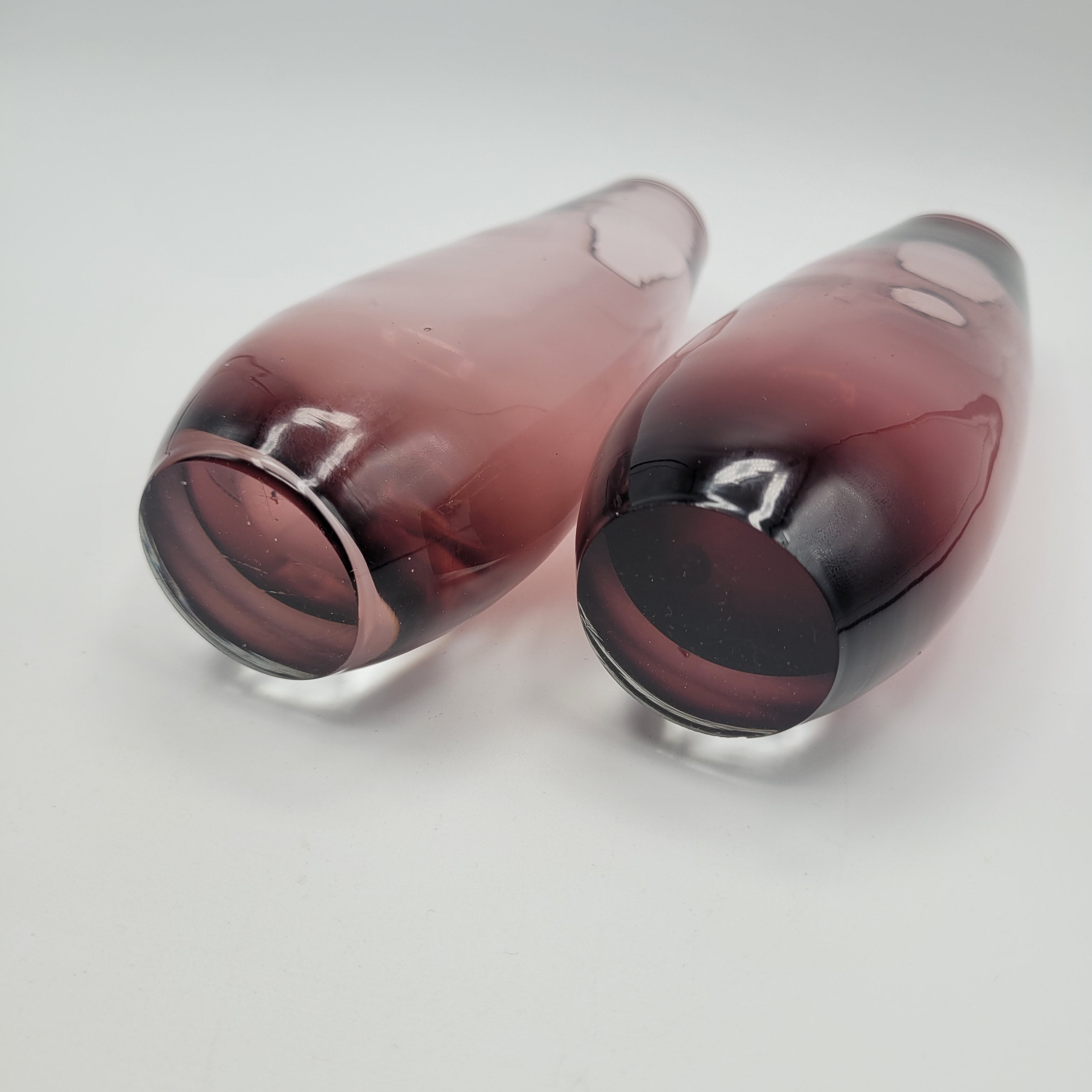 Pair of Riihimäen Lasi “Torpedo” Vases, Attributed to Tamara Aladin (15 cm)