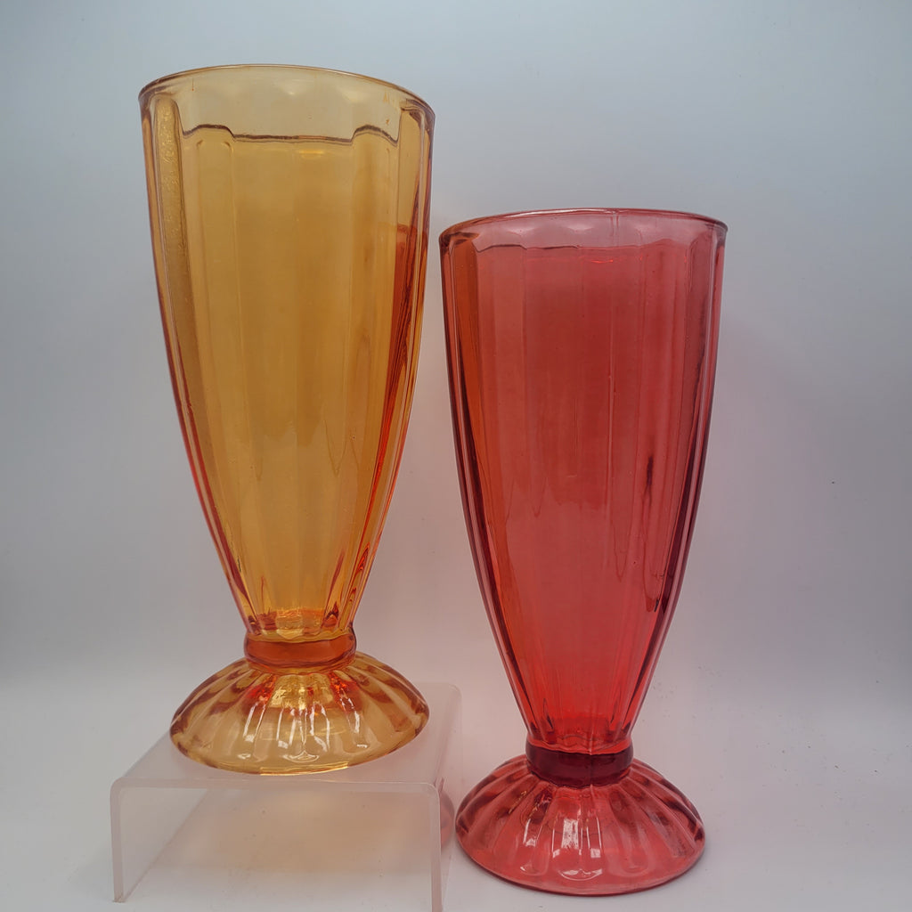 A Set of 4 Vintage Flash-Coloured Sundae Dishes (1950s–1970s)🍧🍨🧁🍦