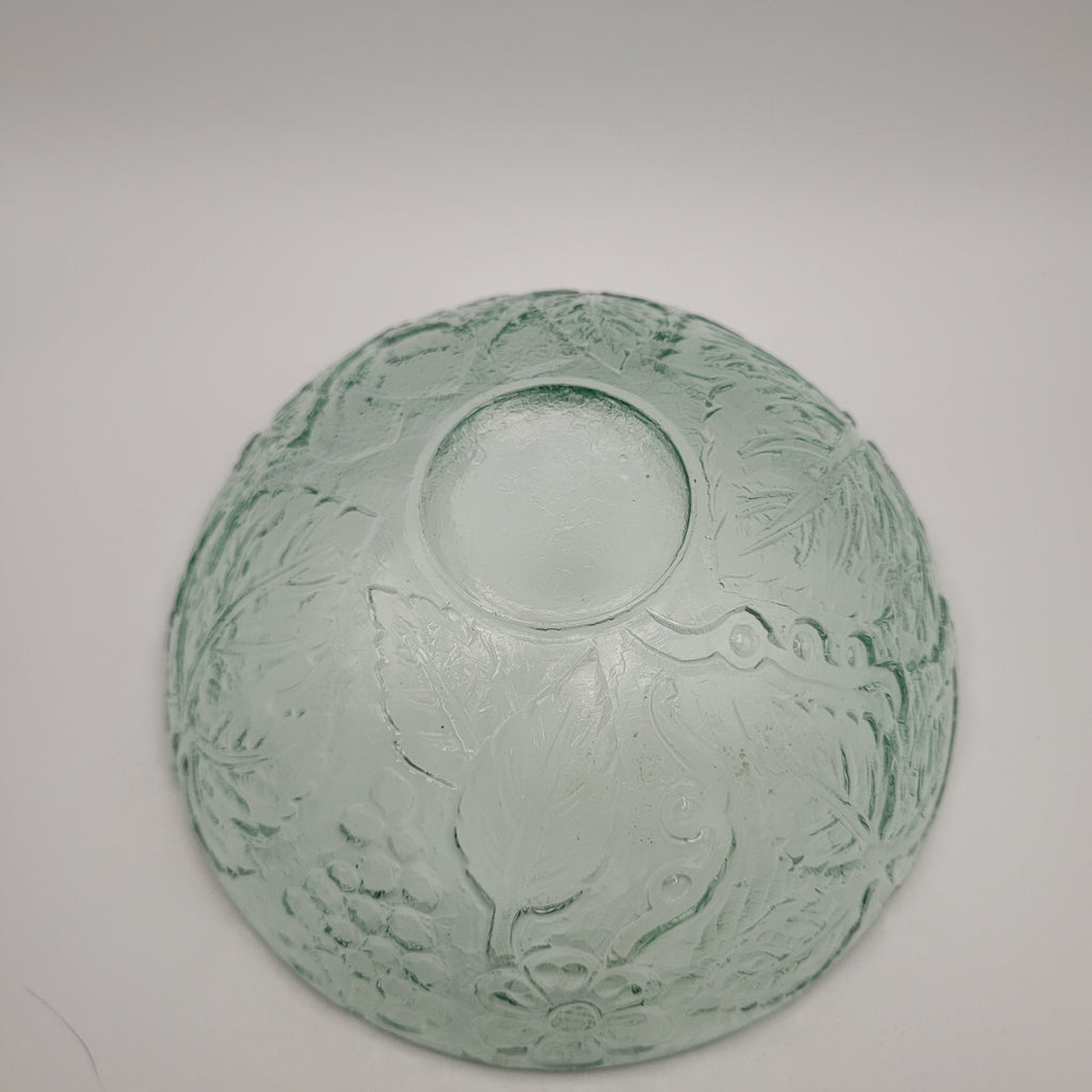 Mid-Century British Pressed Glass Bowl – Pale Green with Subtle Uranium Glow, c.1940s–50s