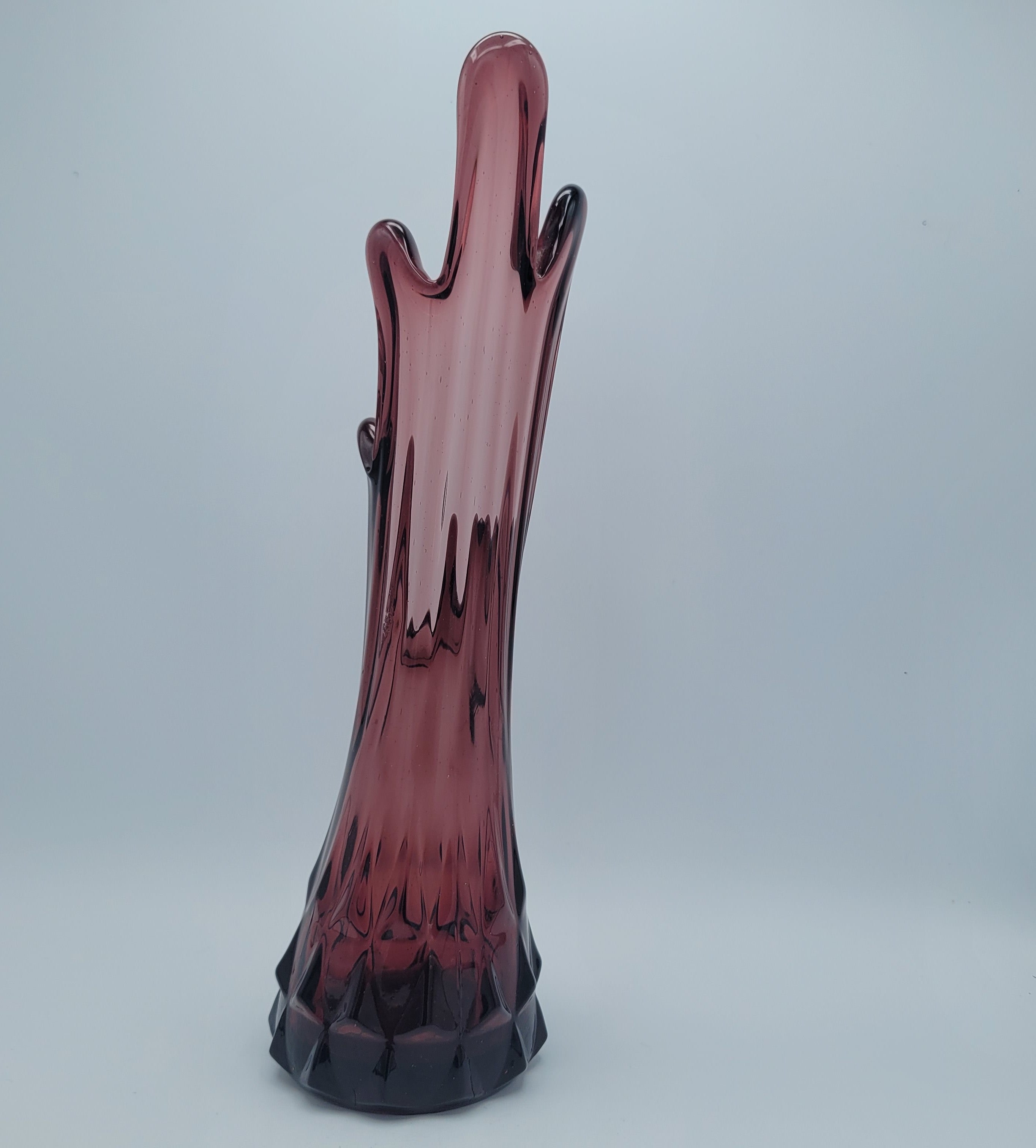 L E Smith Glass Company attributed Swung vase with pressed base MCM unmarked.