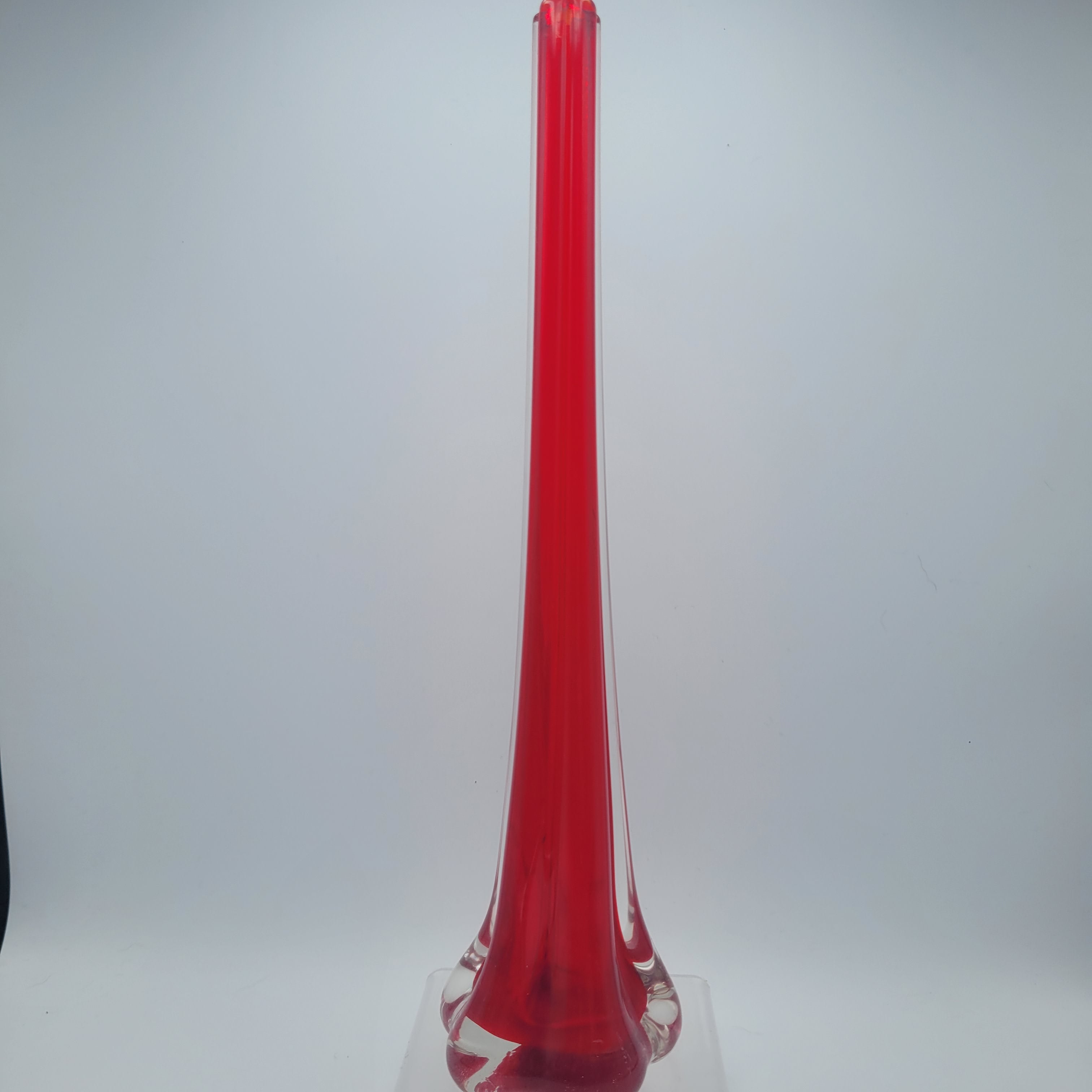 Tall Red Cased Glass Bud Vase — Mid-Century Modern Elegance (28 cm)