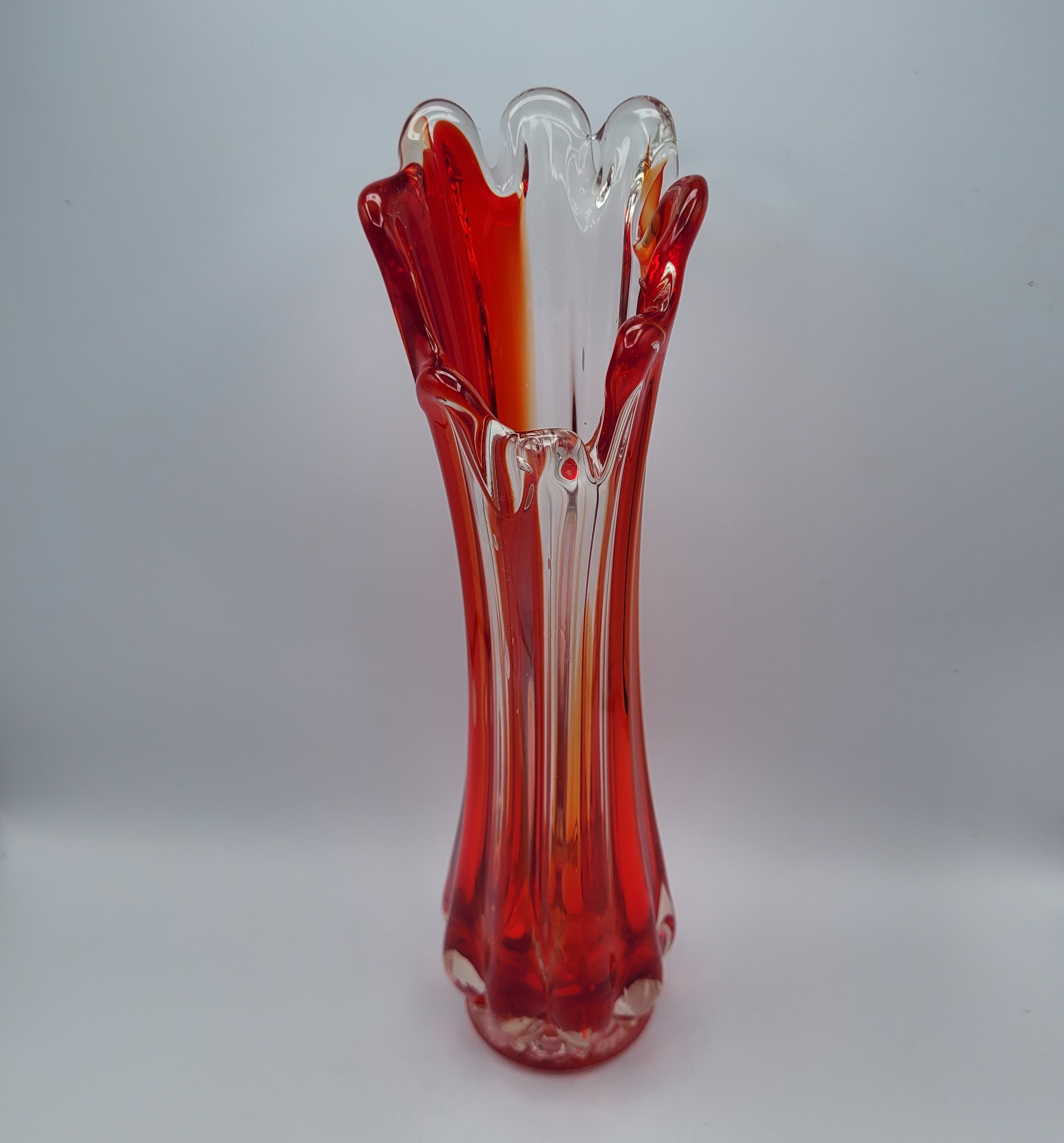 Italian art glass in the Murano Tradition. Sommerso & Rigadin Swung Vase. 1960s Mid Century Modern. Superb 👌