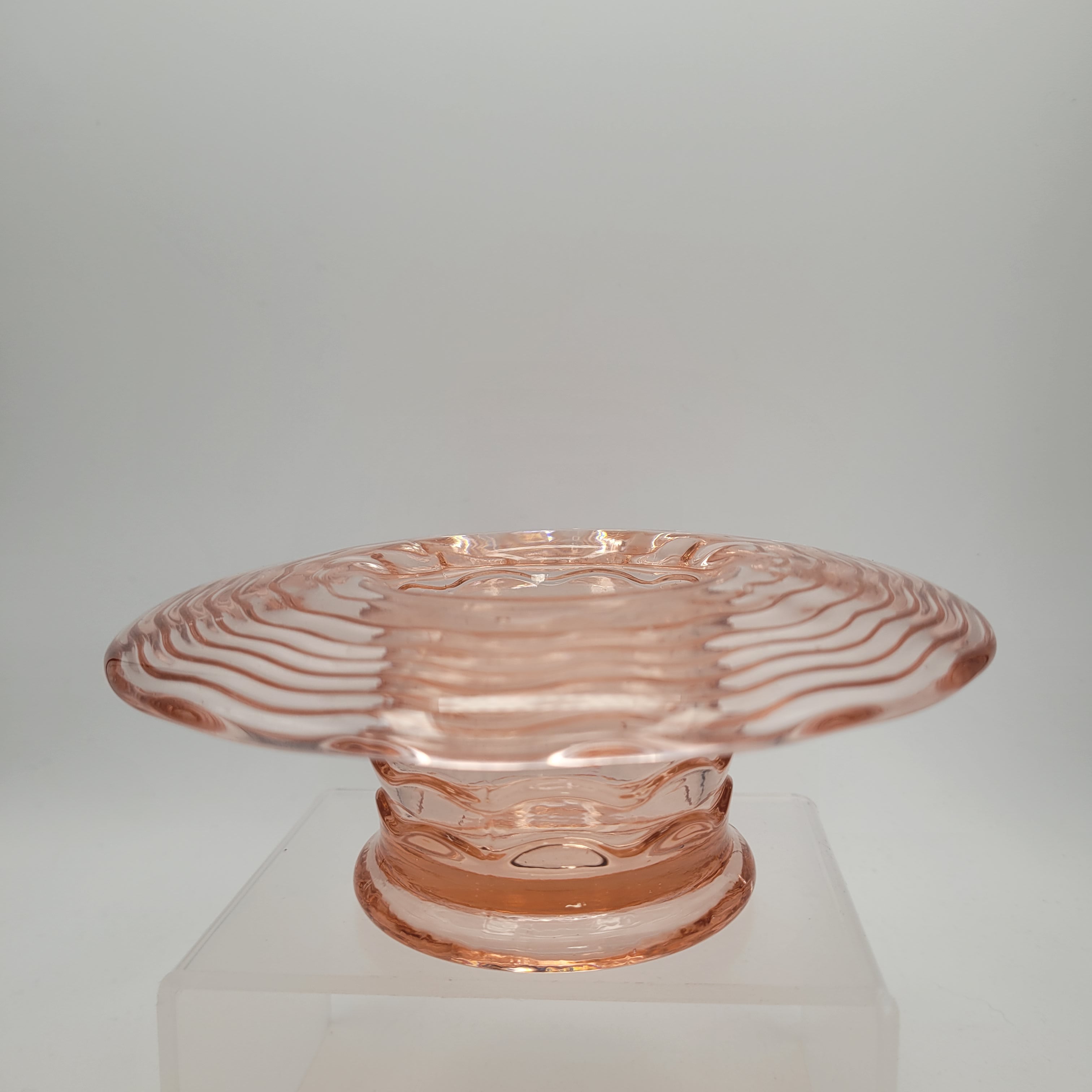 Optic-Ribbed Rose-Pink Bowl — Strongly Reminiscent of Ekenäs Glasbruk, Sweden,       c.1955–65
