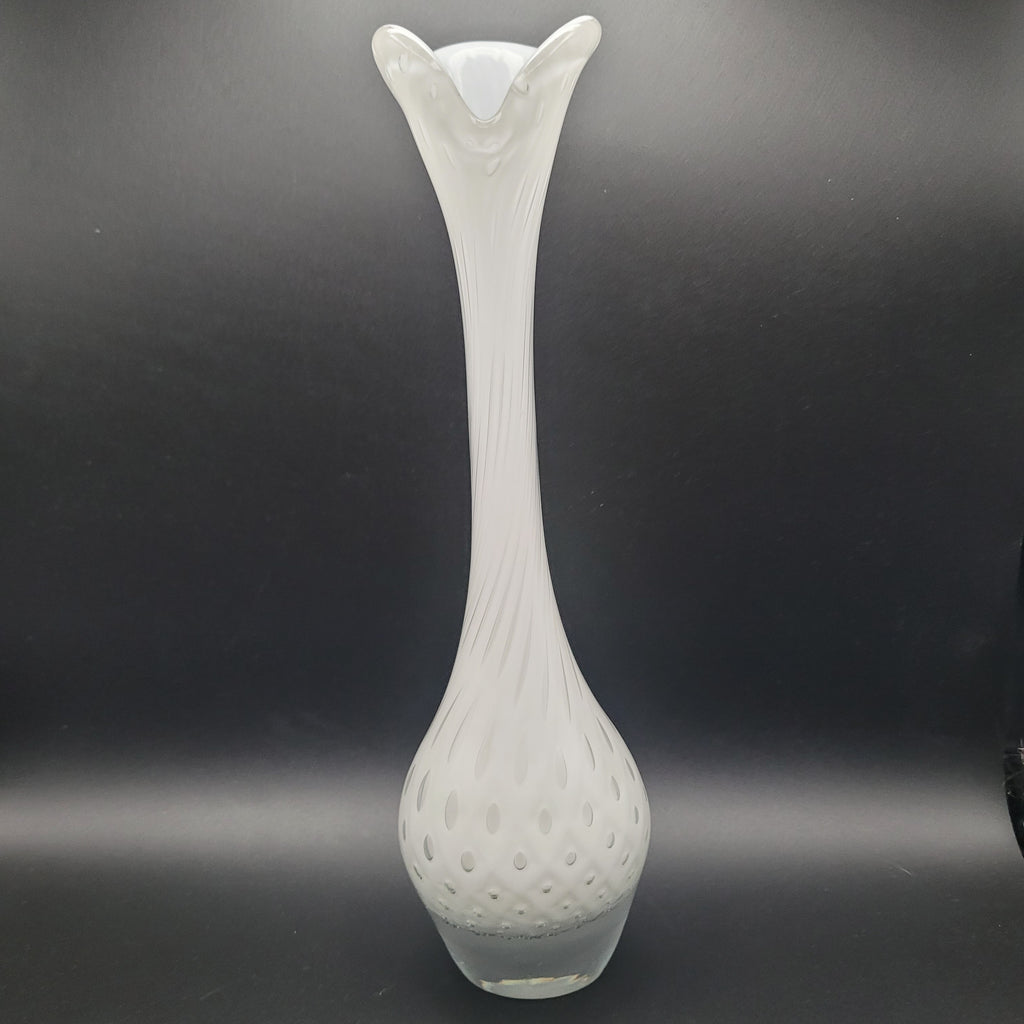 Mid-Century Swedish Controlled Bubble Vase – Åseda Glass, White Cased Sommerso Form, c.1960s..🇸🇪