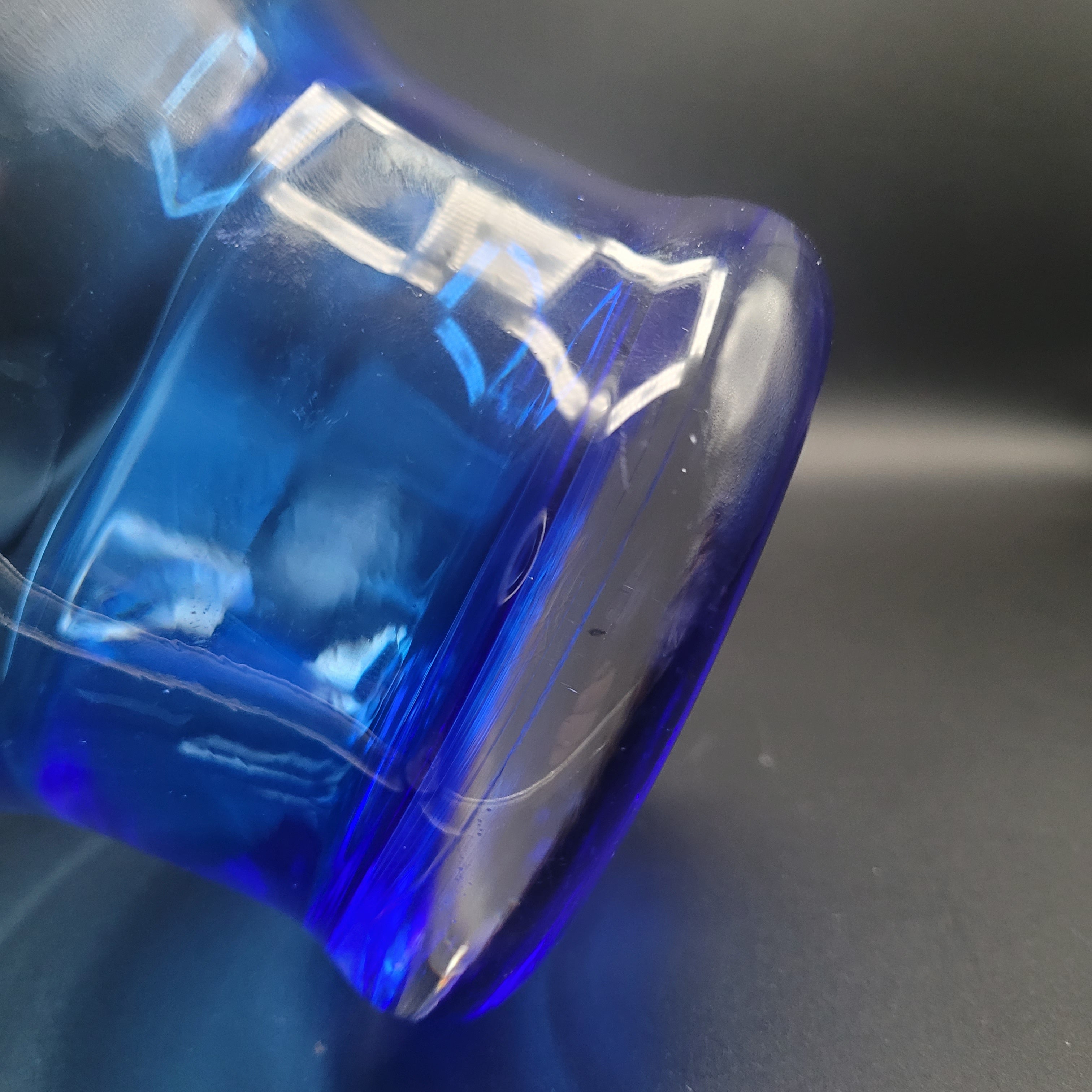 🩵Scandinavian Cobalt Blue Art Glass Bowl – Attributed to Riihimäen Lasi, Finland c. 1970s