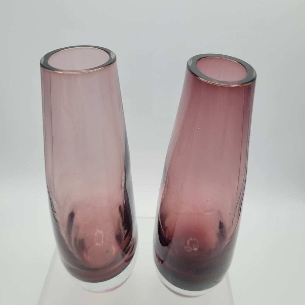 Pair of Riihimäen Lasi “Torpedo” Vases, Attributed to Tamara Aladin (15 cm)