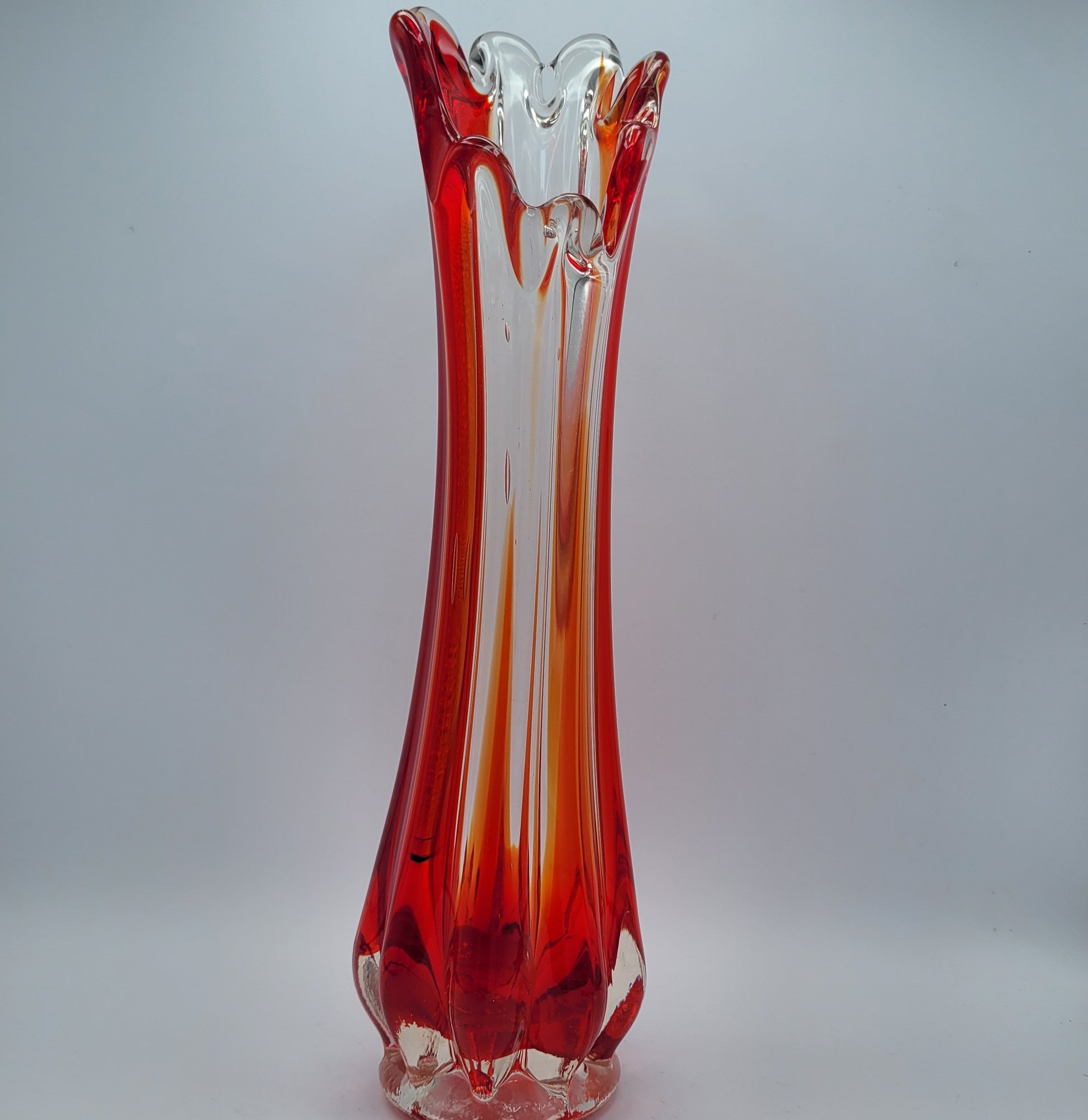 Italian art glass in the Murano Tradition. Sommerso & Rigadin Swung Vase. 1960s Mid Century Modern. Superb 👌