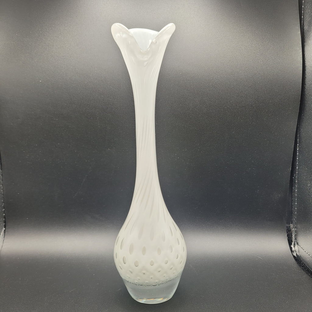 Mid-Century Swedish Controlled Bubble Vase – Åseda Glass, White Cased Sommerso Form, c.1960s..🇸🇪