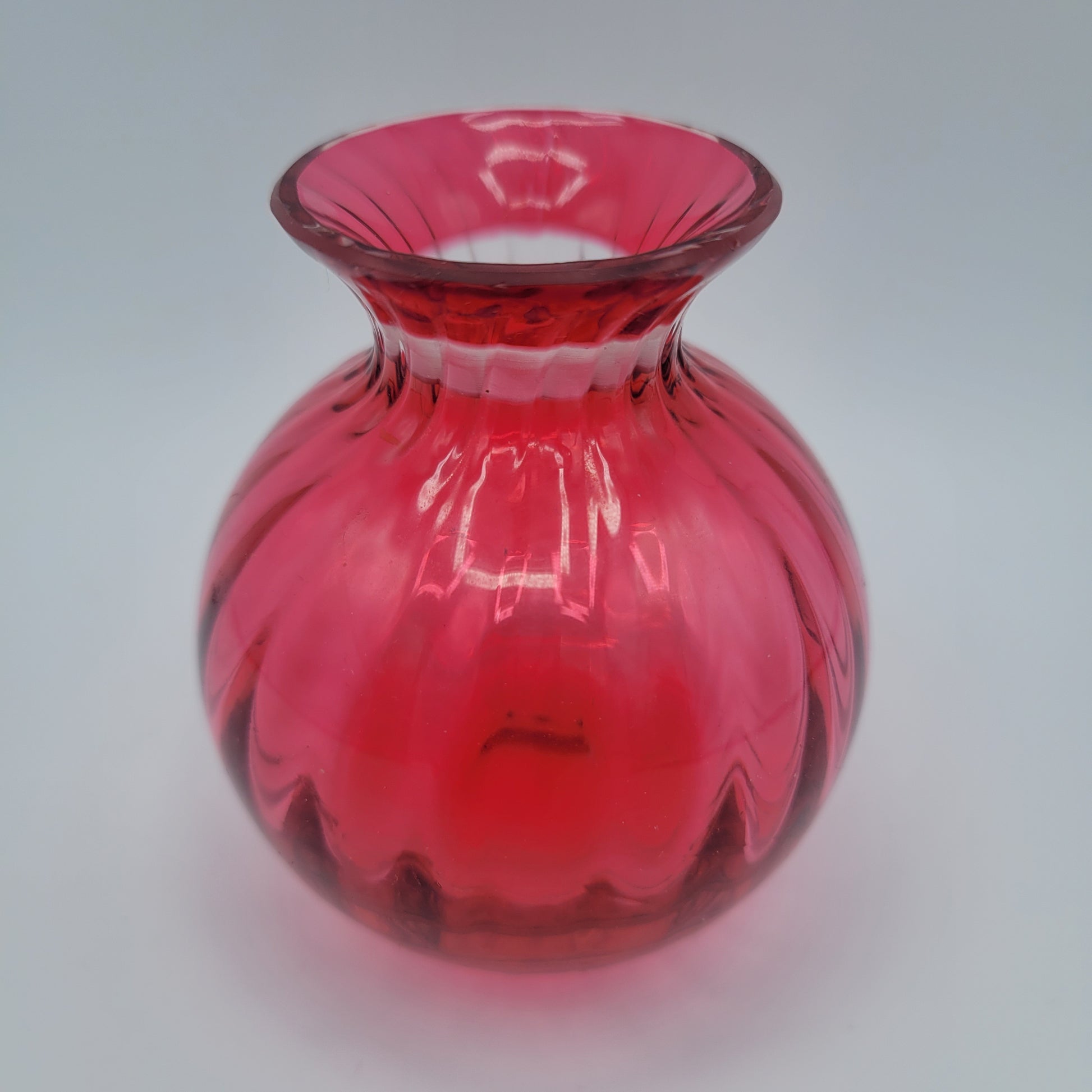 Pilgrim cranberry glass posy vase "optic swirl" perfect