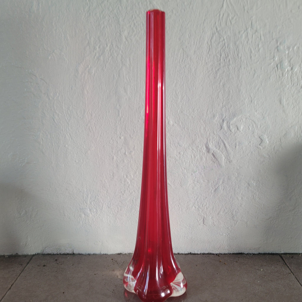 Tall Red Cased Glass Bud Vase — Mid-Century Modern Elegance (28 cm)