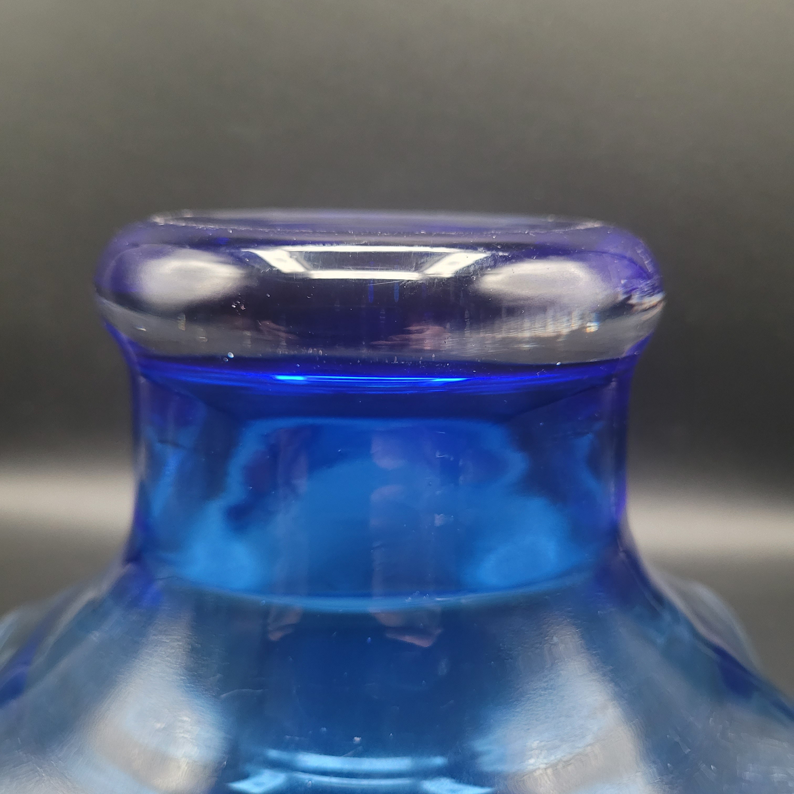 🩵Scandinavian Cobalt Blue Art Glass Bowl – Attributed to Riihimäen Lasi, Finland c. 1970s